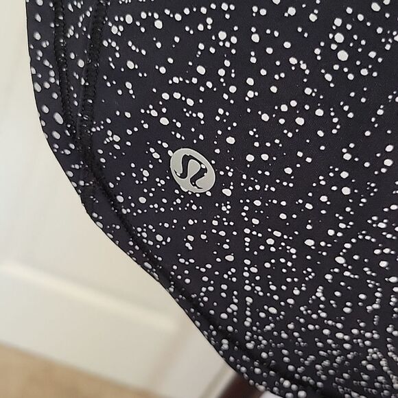 LULULEMON Black and White Mesh Tank Size 4 - Picture 7 of 8
